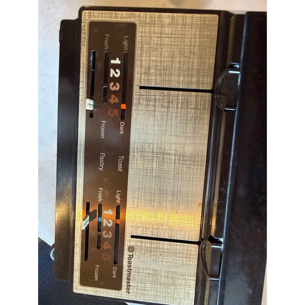 Vintage Toastmaster D148 4 Slice Toaster Retro Chrome Brushed Metal‎ Controls